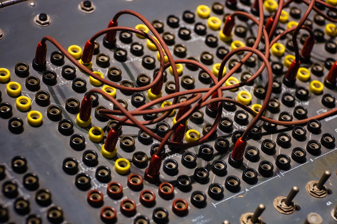 How to Design Sounds for Techno