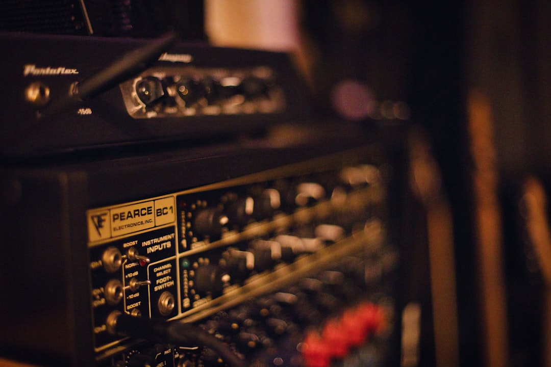 How to Record a Clean Bass DI