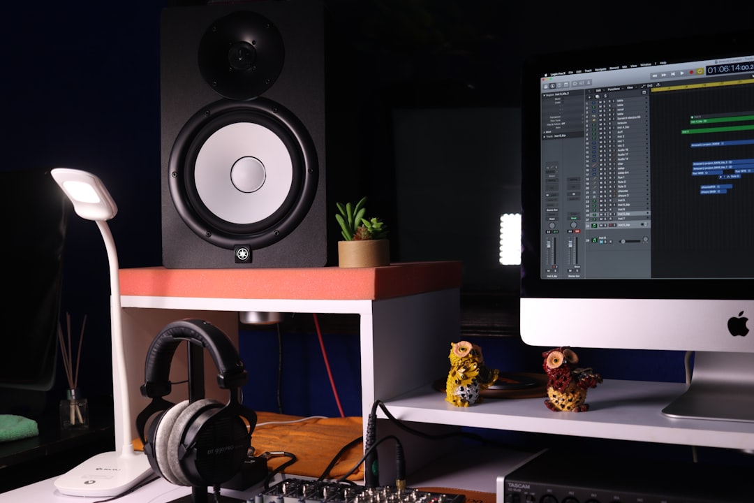 How to Record Vocals in Logic Pro