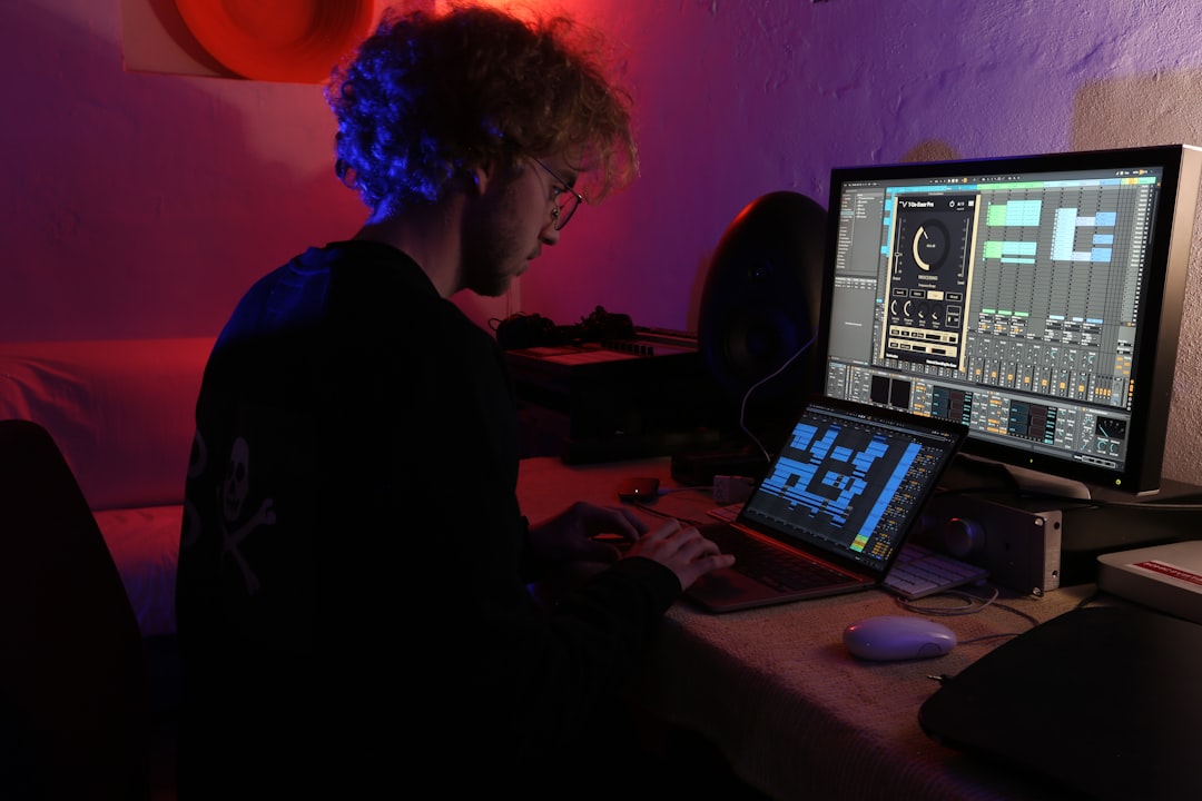 How to Sidechain in Logic Pro