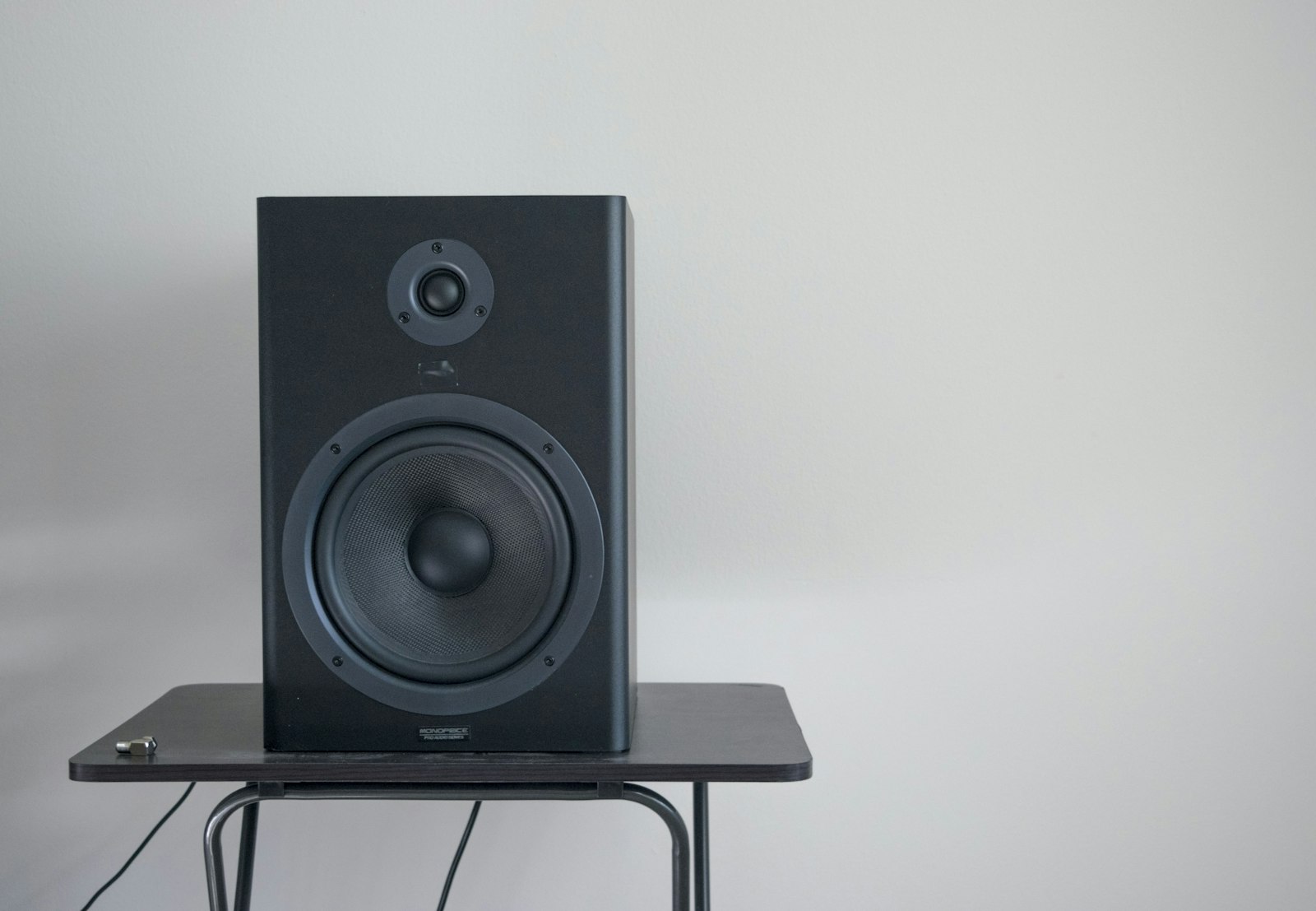 Studio Monitors vs Headphones for Mixing