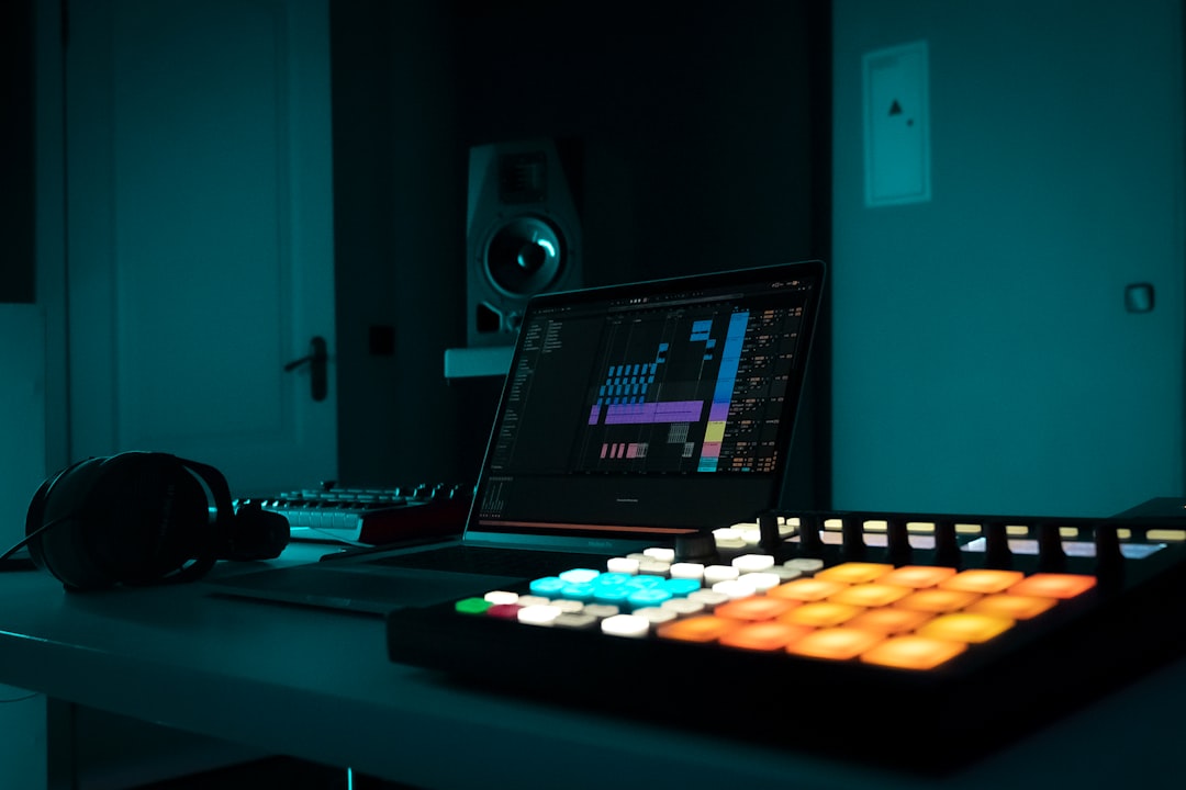 Boomy Review: Fast AI Songs for Beginners?