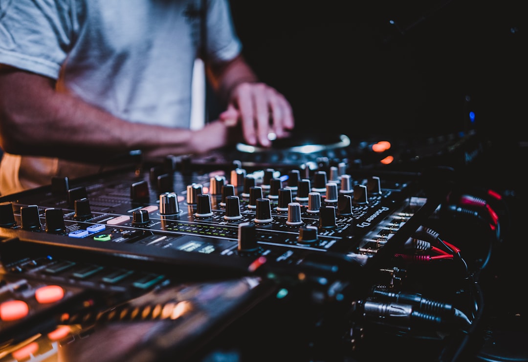 rekordbox Review: Is Pioneer’s DJ Software Worth It?